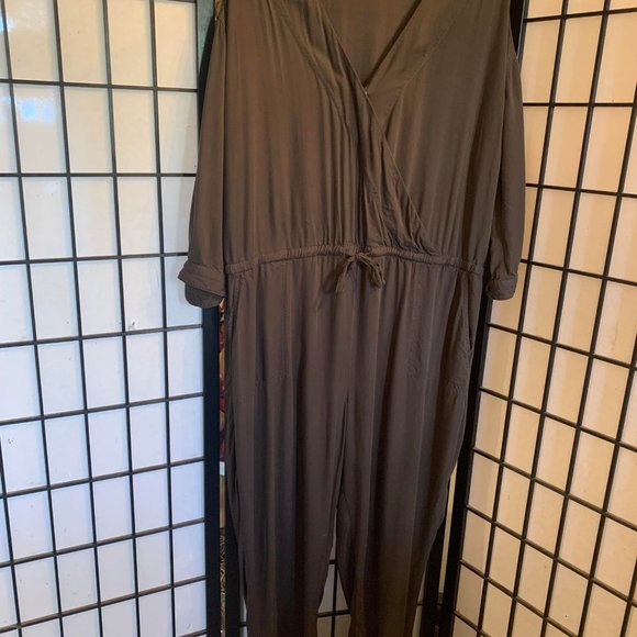 EUC Caslon Brown Khaki Jumpsuit Size Petite XL - Picture 3 of 8